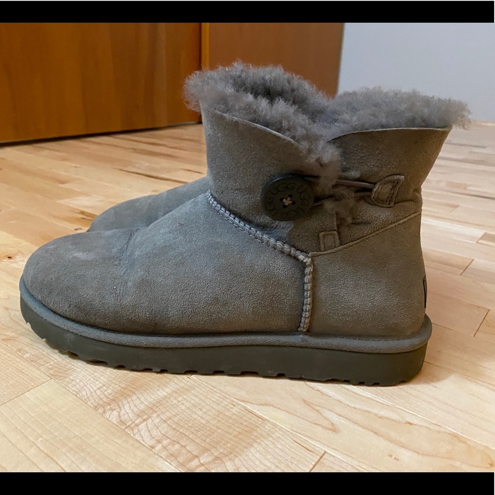UGGs
